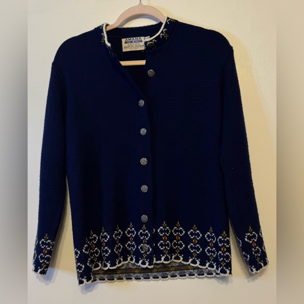 Women’s Aman wool sweater‎